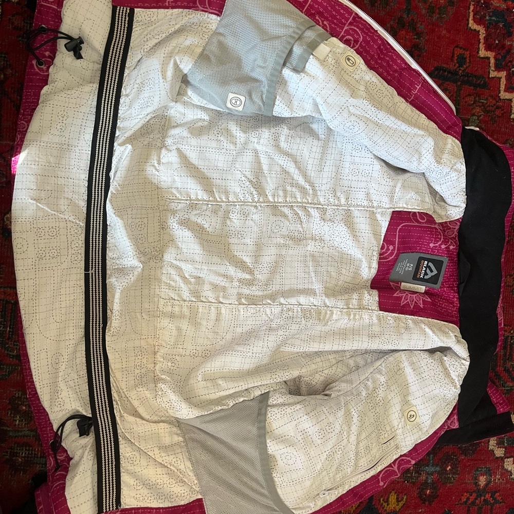 Black mtn jacket - Picture 3 of 4
